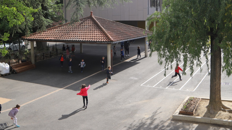 Intempéries au sud de Lyon : la liste des 51 villes concernées par les fermetures d'écoles, collèges, lycées et crèches