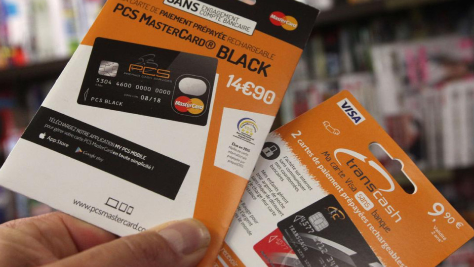 Carte bancaire prépayée PCS : la gendarmerie du Rhône alerte