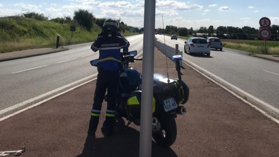 Près de Lyon : un motard contrôlé à 170 km/h sur une route limitée à 80  