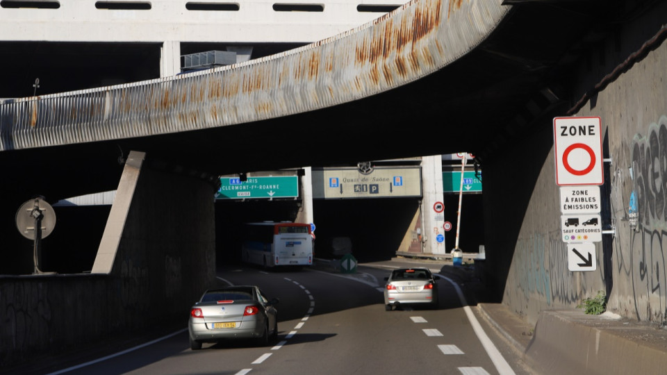 Lyon : un automobiliste grièvement blessé dans un accident au niveau de l'échangeur de Perrache