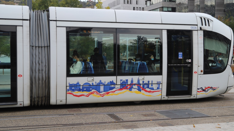 Lyon : un choc entre une personne à trottinette et un tramway