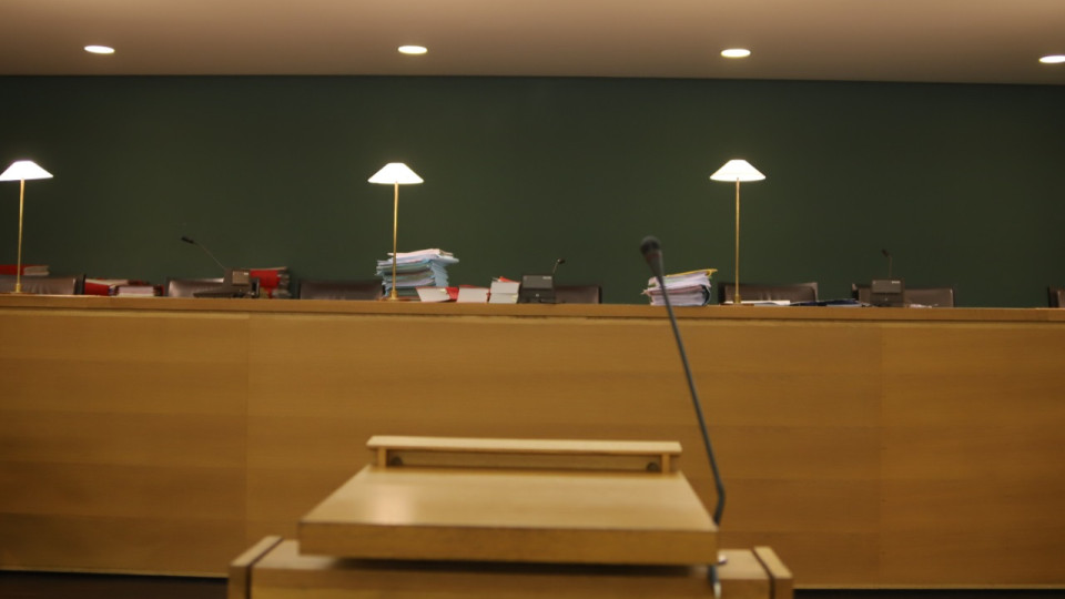 Il avait lancé une trottinette sur une voiture de police à Vénissieux : huit mois de prison avec sursis