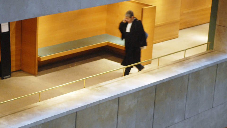 Lyon : affiches anti-Islam, un enseignant condamné pour provocation à la haine et transport non légitime d’arme