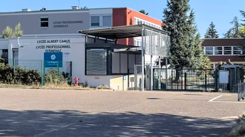Près de Lyon : en conseil de discipline, un lycéen profère des menaces de mort