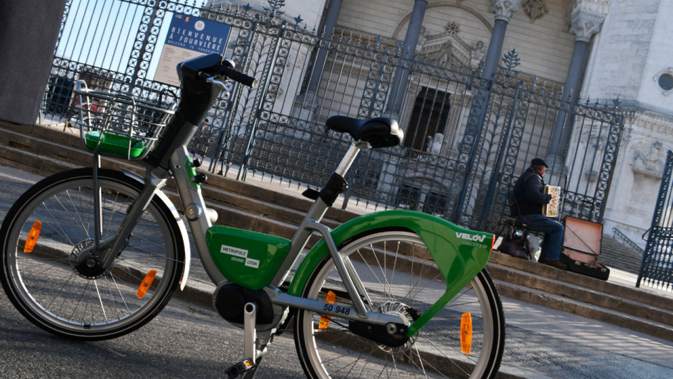 On a testé les nouveaux Vélo’v électriques à Lyon : Fourvière sans forcer c’est possible ?