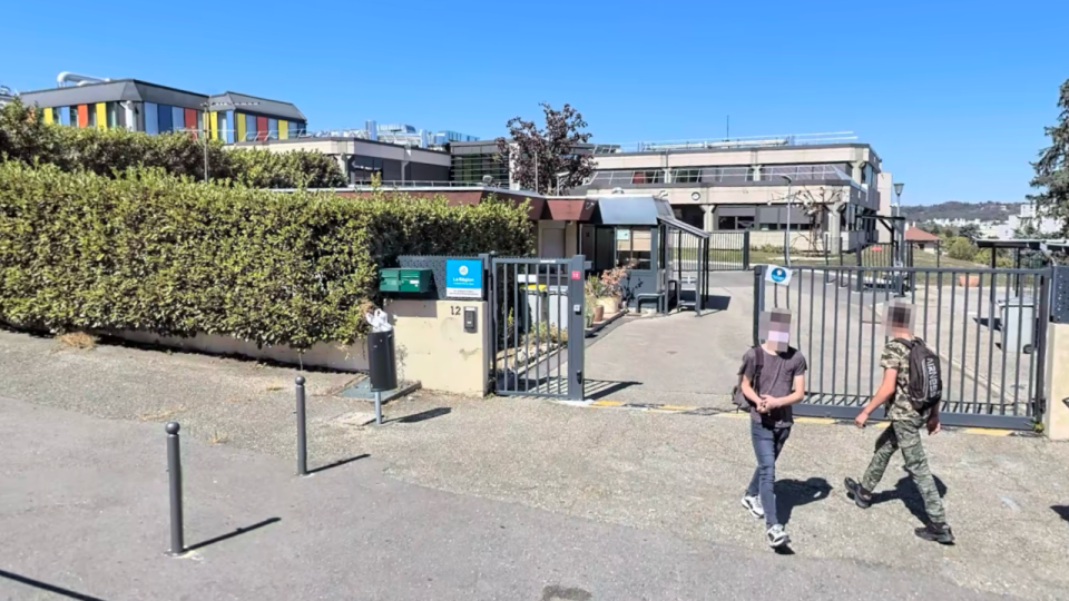 Près de Lyon : un lycéen succombe à un malaise cardiaque en plein cours
