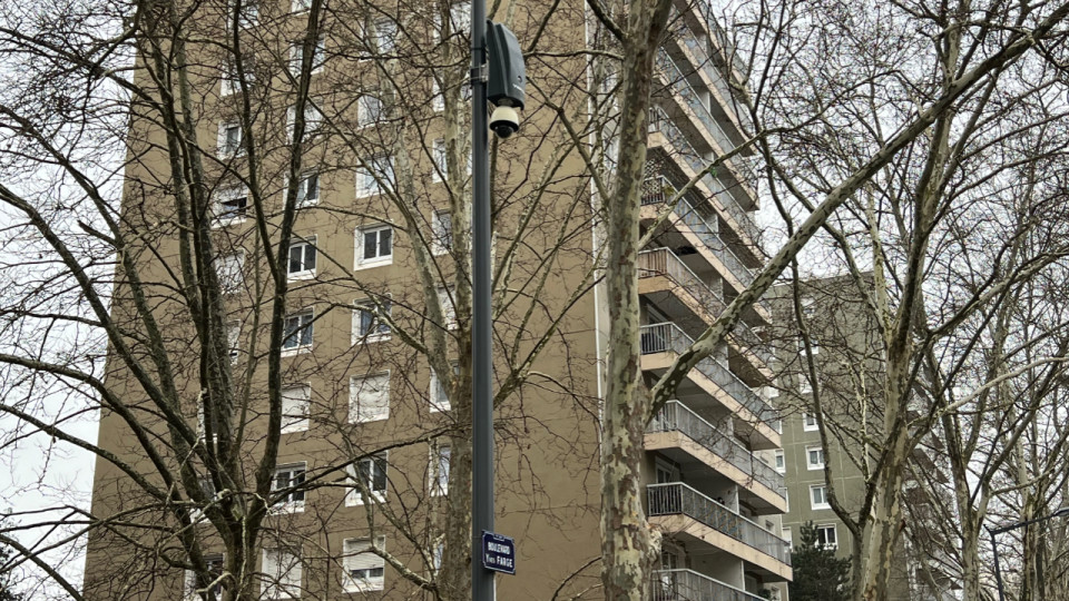 Lyon 7e : une caméra de vidéosurveillance  installée après les tags menaçants visant Grégory Doucet