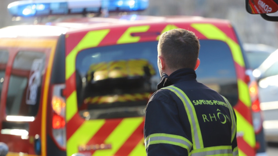 Choc frontal près de Lyon : une conductrice blessée, positive aux stupéfiants et sans permis