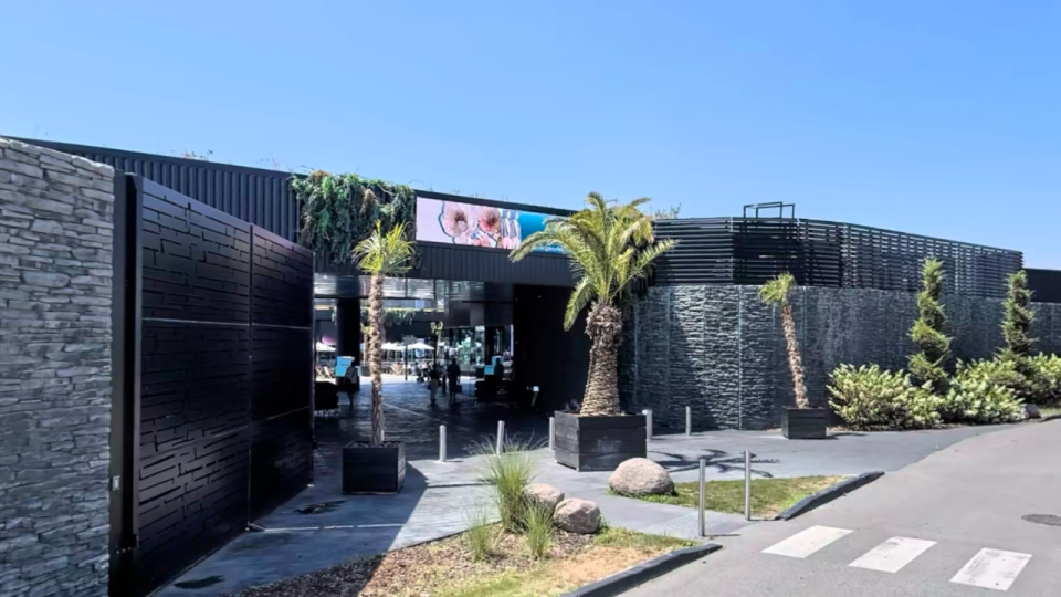 Près de Lyon : une mère de famille condamnée après un raid de vols dans neuf magasins à The Village