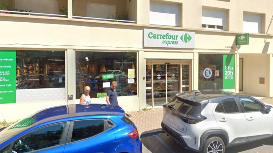 Près de Lyon : ce Carrefour Express se retrouve dans le viseur de la préfecture, la boucherie et la boulangerie fermées en urgence