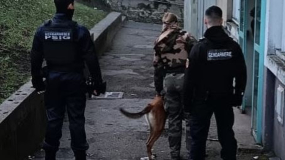 Près de Lyon : il pensait présenter sa pièce d’identité, mais il a révélé bien plus que prévu