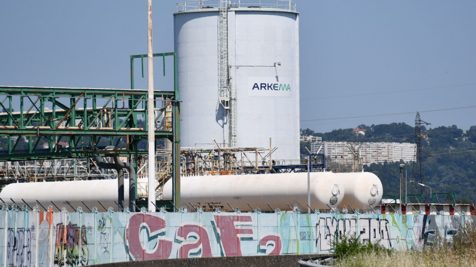 Pollution aux PFAS : l'État dévoile ses priorités 2025 en Auvergne-Rhône-Alpes