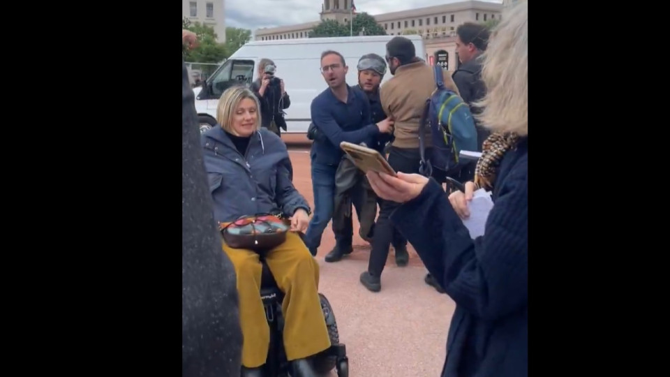 Lyon : son happening tourne mal, un candidat aux municipales maîtrisé par la police place Bellecour