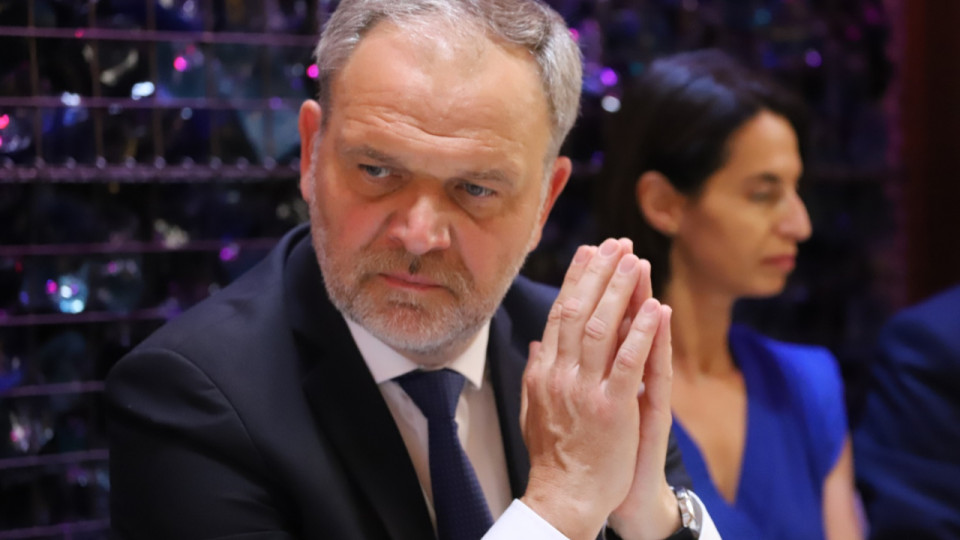 Violences sexuelles à Saint Thomas d'Aquin à Oullins : le ministre François-Noël Buffet était surveillant quand le professeur sévissait