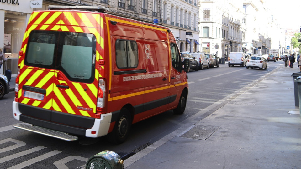 Chute du 4e étage près de Lyon : une fillette décède à Rillieux-la-Pape