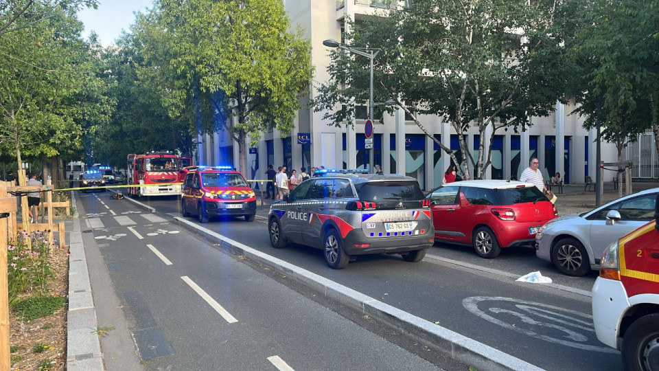 Lyon : un mégot jeté provoque un incendie dans les caves, une rue bloquée pendant 2 heures à Gerland