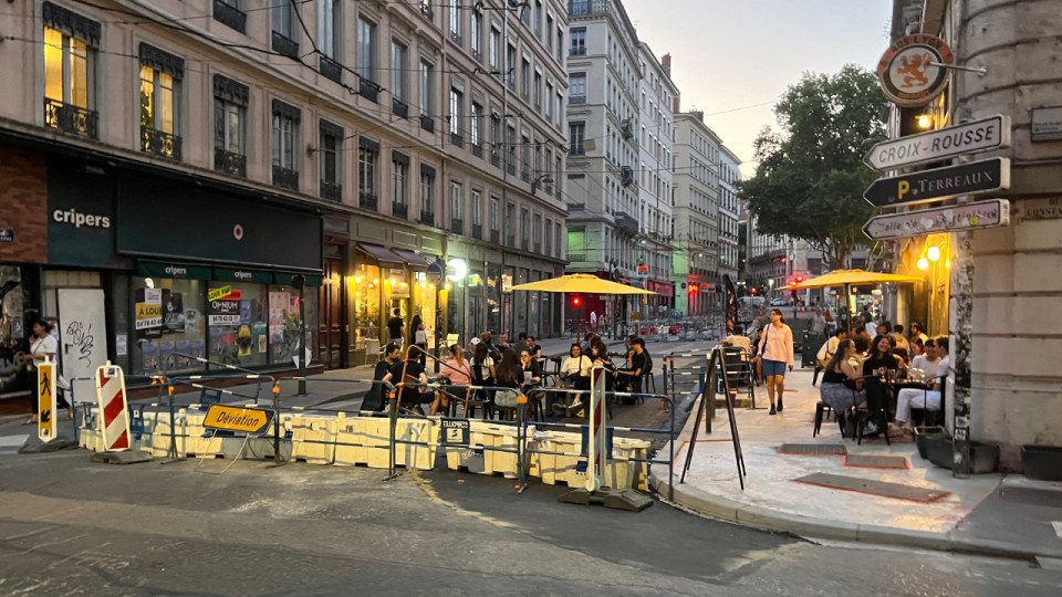 Après avoir dénoncé une chute d'activité à cause des travaux à Lyon, le gérant du bar 405 recadré par la mairie