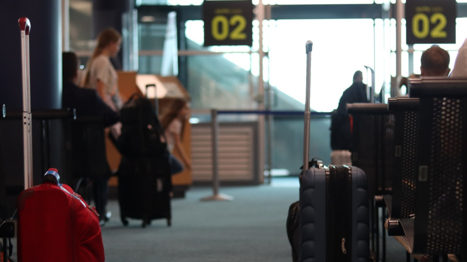 Arrêtée à l'aéroport de Lyon avec 44 kilos de cannabis dans ses valises, une étudiante lourdement condamnée