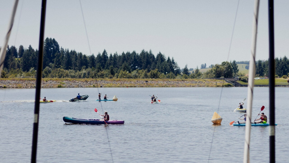 Près de Lyon : la baignade temporairement suspendue au Lac des Sapins