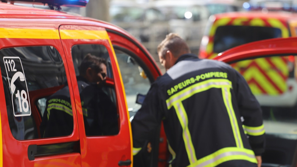 Choc frontal près de Lyon : un homme de 29 ans tué dans une collision avec un camion