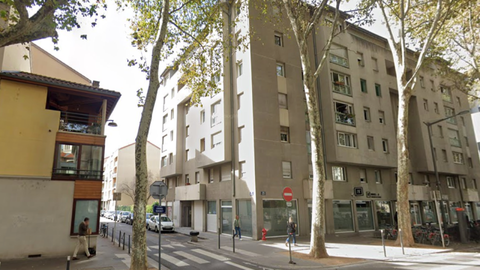 Lyon 2e : une femme décède en chutant du 6e étage, un pompier blessé lors de l’intervention
