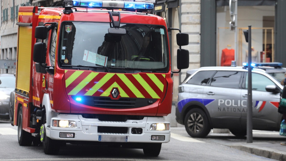 Près de Lyon : les flammes ravagent son appartement, un homme trouve la mort à Givors