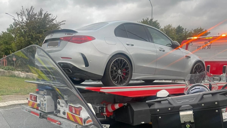 Près de Lyon : sa Mercedes file à 202 km/h… mais les gendarmes l’attendaient