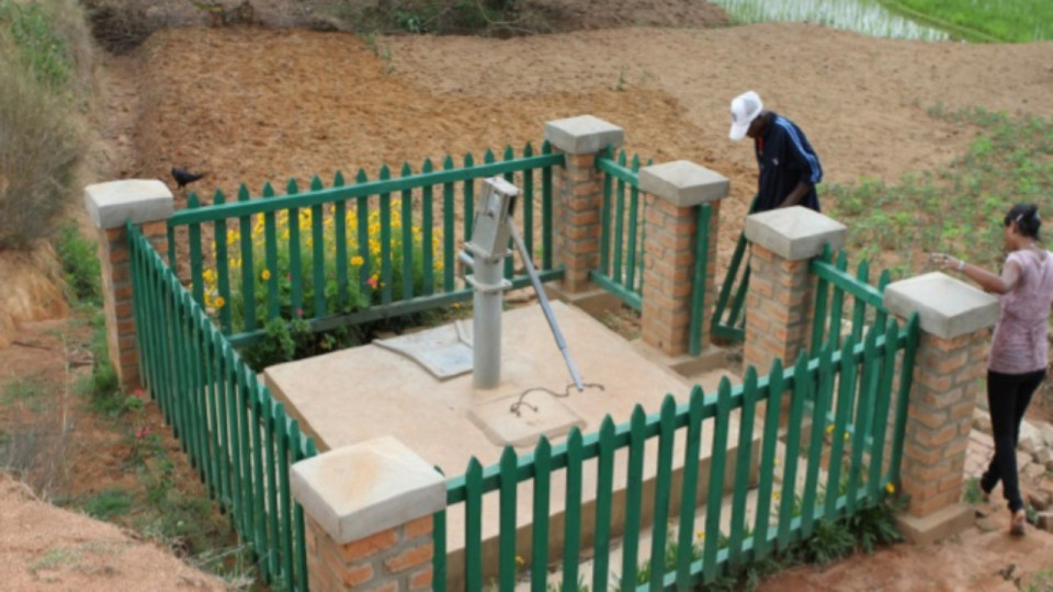 Accès à l'eau et gestion des déchets : une délégation de la Métropole de Lyon s'envole pour aider Madagascar