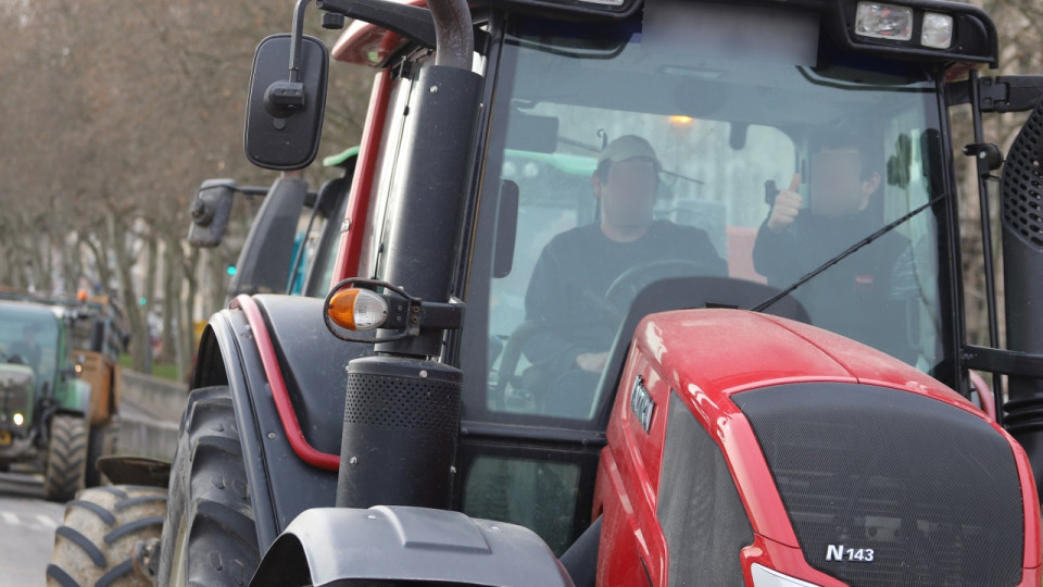 Près de Lyon : victime d'un malaise mortel au volant d'un tracteur, il percute plusieurs véhicules