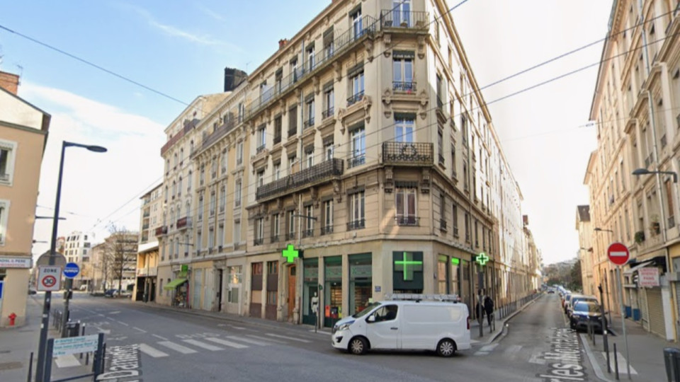 Villeurbanne : un immeuble squatté menaçait de s'effondrer, près d'une centaine de personnes évacuées