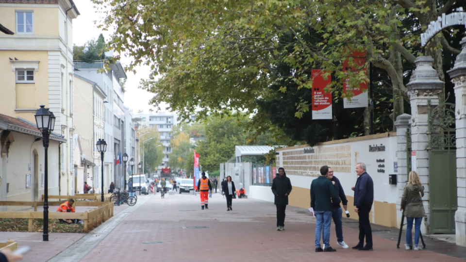 "Retrouver l’âme des ouvriers qui travaillaient ici" : la rue de Premier-Film renouvelée à Lyon