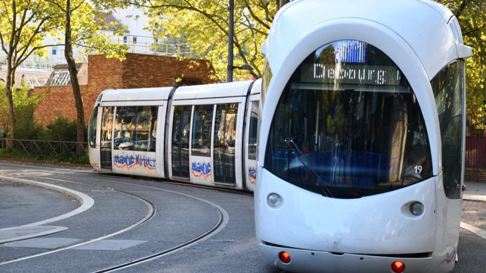 Tram T6 entre Villeurbanne et Bron : les essais dynamiques lancés avant la mise en service en février 2026