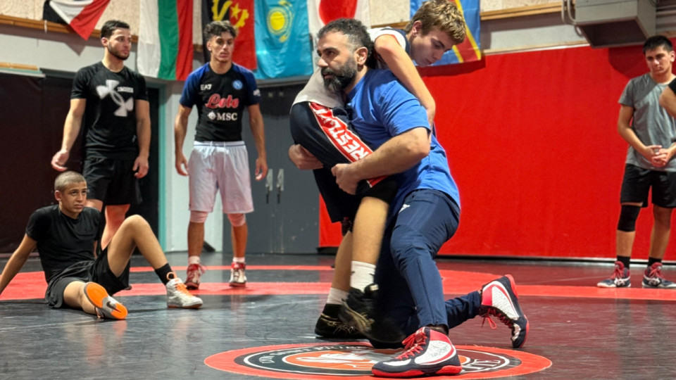 Meisam Amini, ancien champion iranien de lutte installé à Lyon : "La vie est comme un combat"
