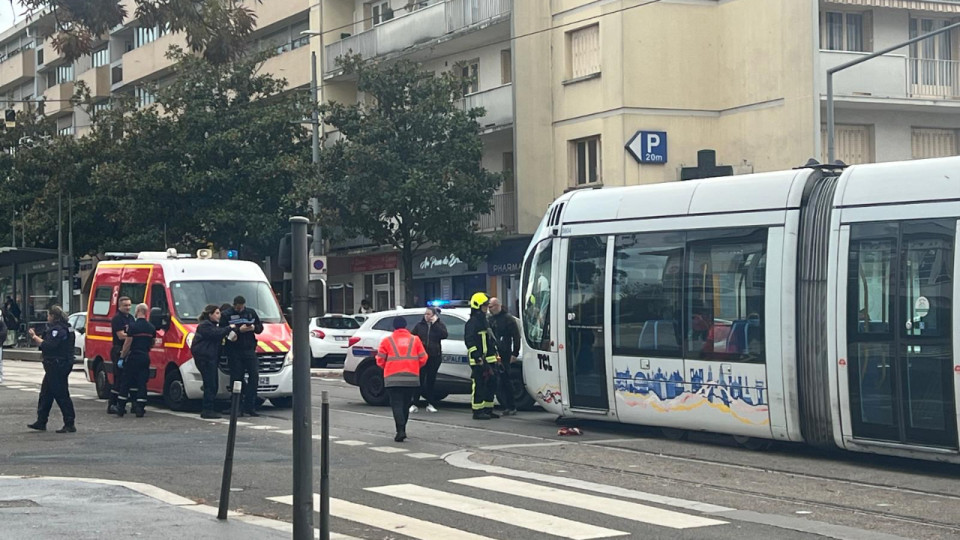 Bron : une femme renversée par un tramway, le trafic fortement perturbé