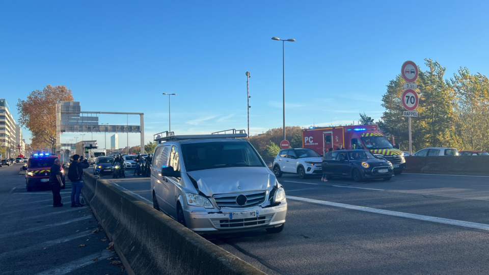 Accident sur la M7 à Lyon : trois voitures impliquées et un bouchon monstre
