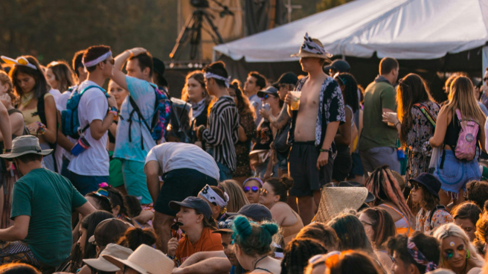Rave party près de Lyon : 2 000 fêtards et plus de 500 verbalisations