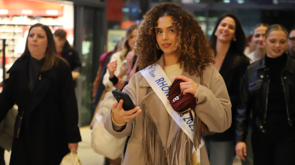 Miss France 2026 : Noémie Baiamonte, Miss Rhône-Alpes 2025, se dévoile dans une nouvelle photo officielle