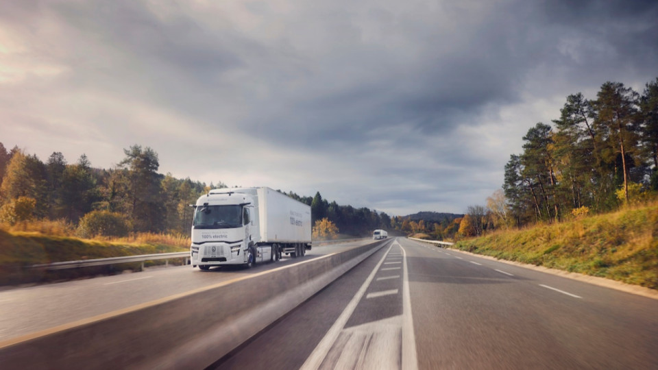Renault Trucks muscle son offre électrique : des modèles longue distance produits dans la région