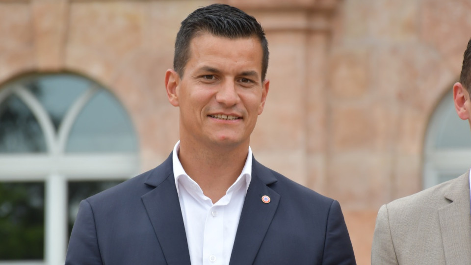 Mions : le maire Mickaël Paccaud officialise sa candidature pour 2026