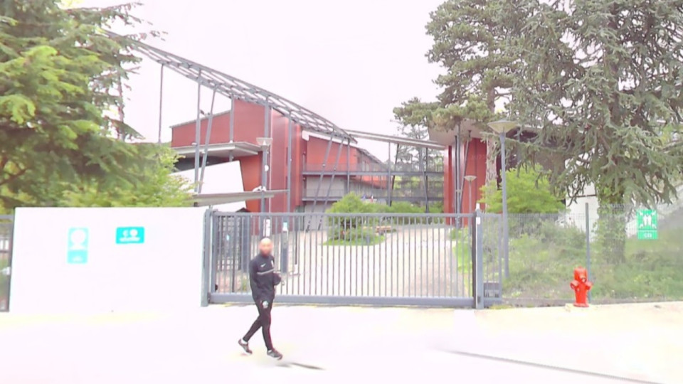 Pr&egrave;s de Lyon : plus de 800 &eacute;l&egrave;ves &eacute;vacu&eacute;s apr&egrave;s un d&eacute;but d&rsquo;incendie au lyc&eacute;e Rosa Parks