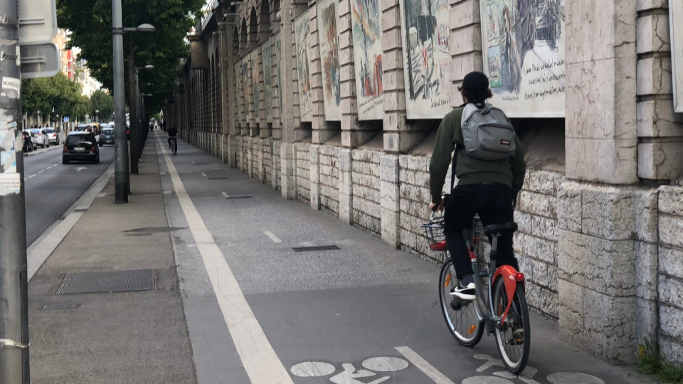Lyon : un jeune cycliste de 16 ans dans un &eacute;tat d&eacute;sesp&eacute;r&eacute; apr&egrave;s un accident en Presqu'&icirc;le