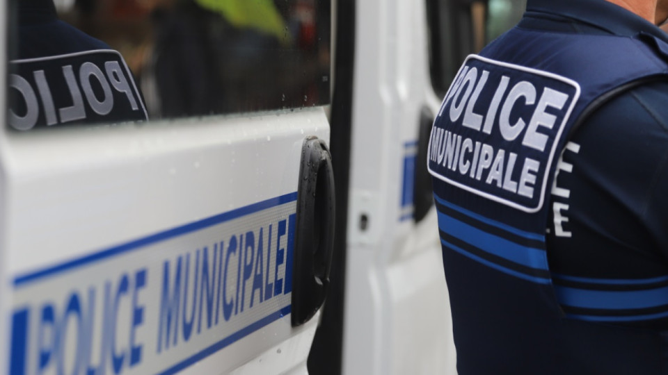 Intrusion au coll&egrave;ge Maria-Casar&egrave;s : le maire de Rillieux-la-Pape renforce la s&eacute;curit&eacute; ce mardi, le droit de retrait prolong&eacute;