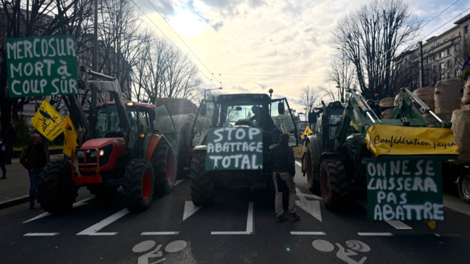 Agriculteurs en col&egrave;re &agrave; Lyon : plus de 400 manifestants dans la rue