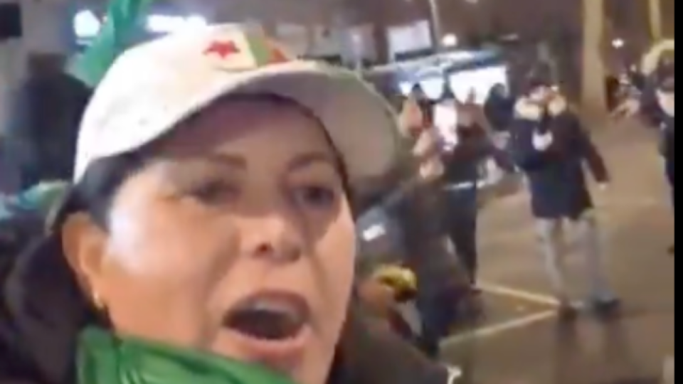 "Vous nous avez colonis&eacute;s [&hellip;] On fait ce qu&rsquo;on veut" : apr&egrave;s la victoire de l&rsquo;Alg&eacute;rie, une vid&eacute;o de Sofia Benlemmane&nbsp;inqui&egrave;te les autorit&eacute;s &agrave; Lyon&nbsp;