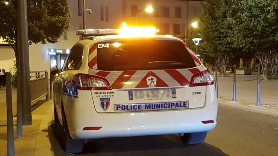 Lyon  : bless&eacute;s par balle, ils arrivent aux urgences et se retrouvent face &agrave; la police