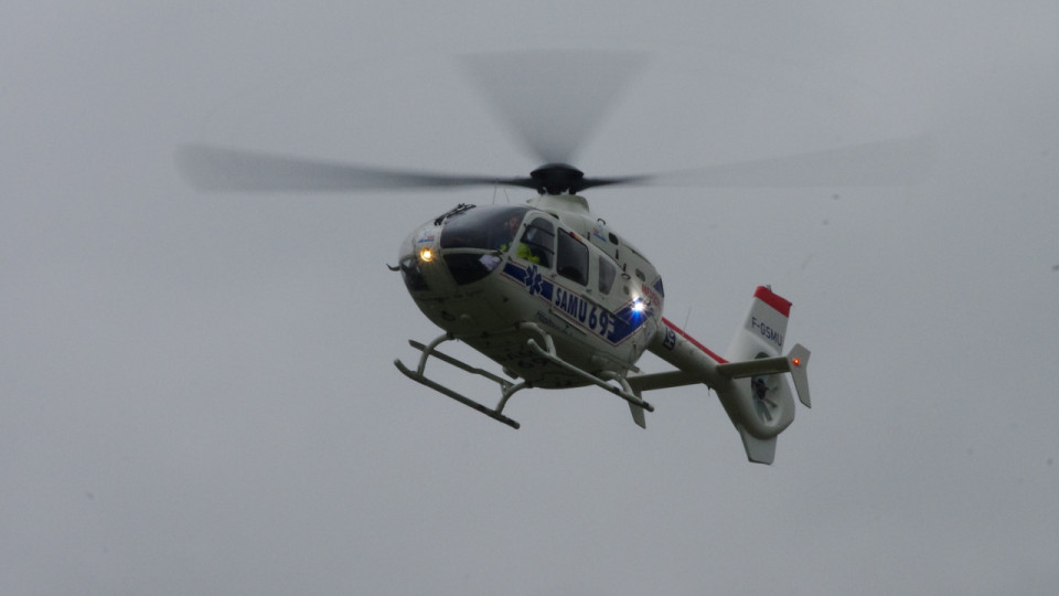 Grave accident pr&egrave;s de Lyon : un pi&eacute;ton de 17 ans percut&eacute; et h&eacute;liport&eacute;