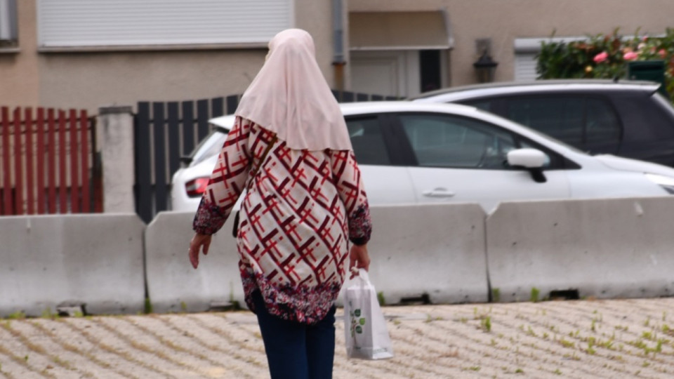 Une employ&eacute;e injustement licenci&eacute;e pour son voile ? Une association bien connue doit rendre des comptes &agrave; la justice lyonnaise