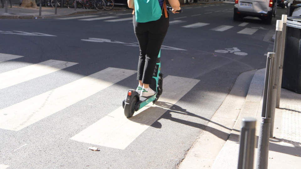 Lyon : un homme chute de sa trottinette et se blesse gri&egrave;vement
