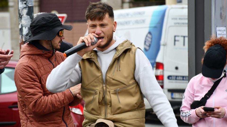 Jacques-Elie Favrot interpell&eacute; pour le lynchage de Quentin &agrave; Lyon : le d&eacute;put&eacute; Rapha&euml;l Arnault va mettre fin &agrave; son contrat