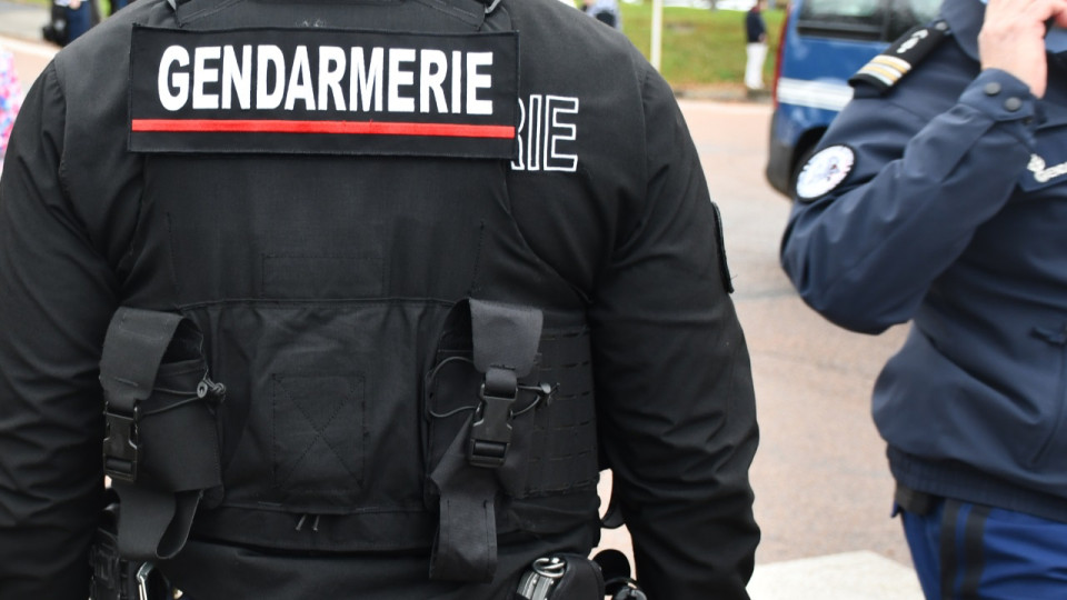 Apr&egrave;s une s&eacute;rie de vols&nbsp;dans des supermarch&eacute;s, leur fuite tourne court pr&egrave;s de Lyon